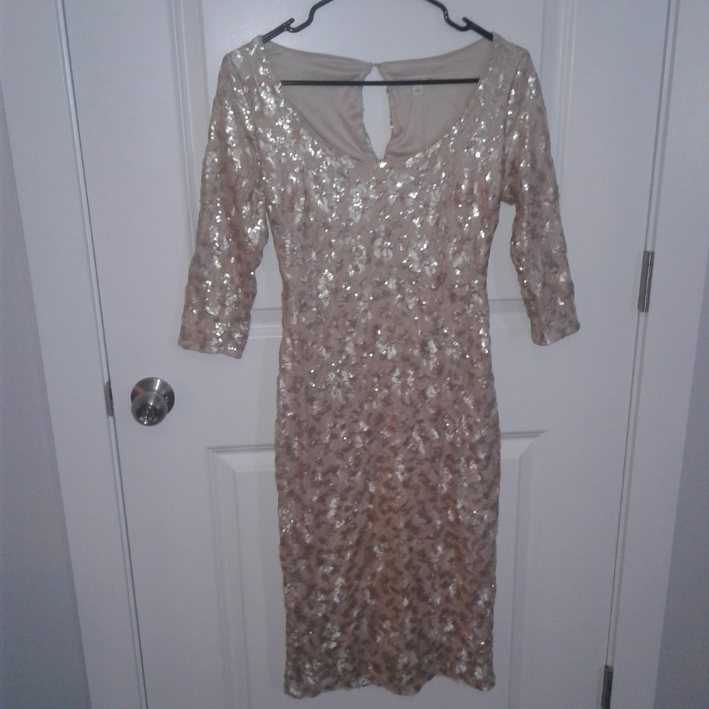 Gold 1/4 sleeve classic dress
